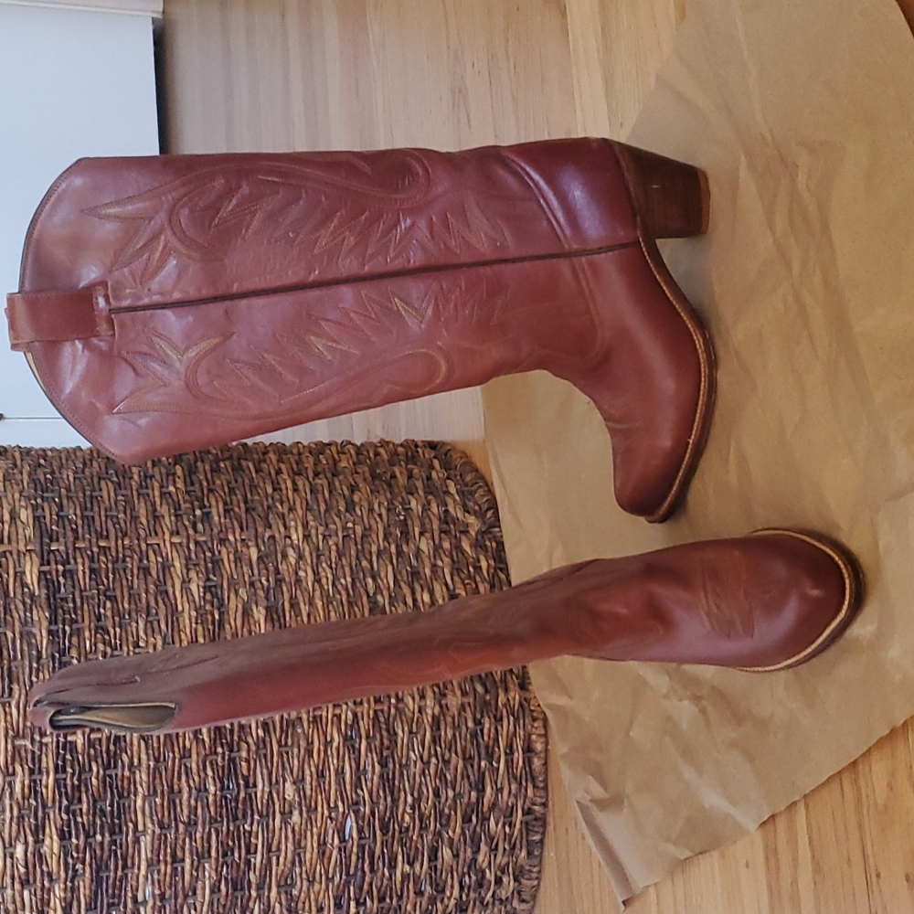 Morgan Miller red pointed toe Cowgirl riding boots size 7